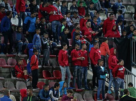 אוהדי סכנין אחרי השער הראשון (יוסי שקל)