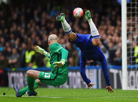 פדרו התעופף בדרך לשלב הבא (GETTYIMAGES)