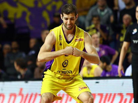 חטיפה ברגע האמת. יזרעאלי (מנהלת הליגה)