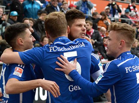 שאלקה חוגגת. הרויאל בלוז במקום ה-4 (getty)