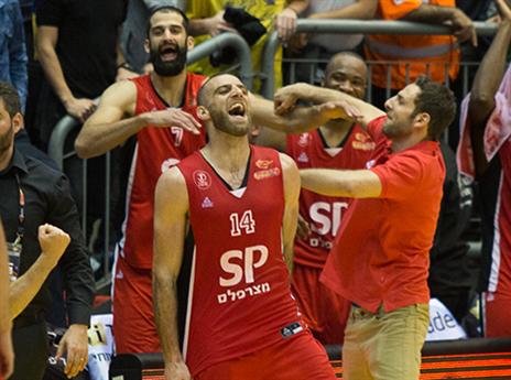 מחכים לרובינסון