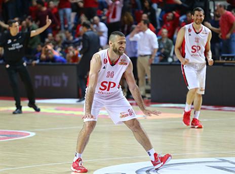 רובינסון לא בא על חשבונו, לימונד חוגג (לירון מולדובן)