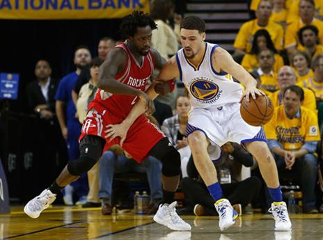 בוורלי עבר להציק לתומפסון (GETTY)