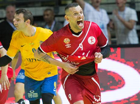 התשוקה היא הדלק שלו (עודד קרני)