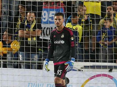 גם לראיקוביץ' היה חלק בספיגת השער (אלן שיבר)