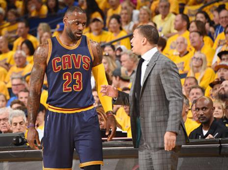 לו וג'יימס. אפילו לא קרובים (Getty)