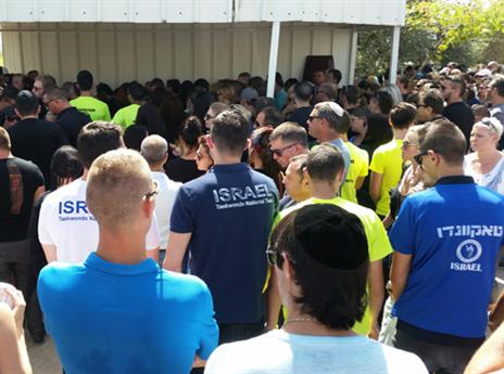 מאות הגיעו להלווייה