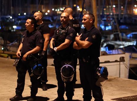 למשטרה הצרפתית יש עבודה (GETTYIMAGES)