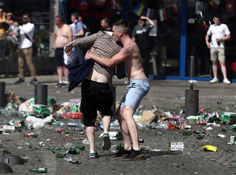 אוהדים רוסים יגורשו (Getty)