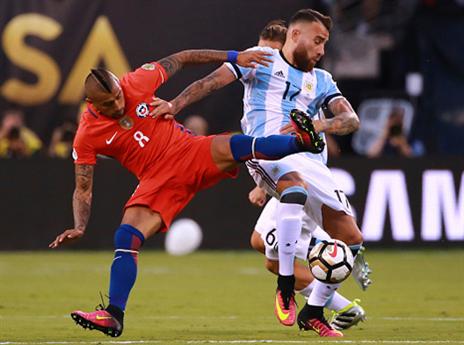 וידאל ואוטמנדי ראש בראש (getty)