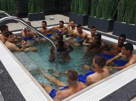 השחקנים עושים חיים בסלובקיה (האתר הרשמי של ק"ש)