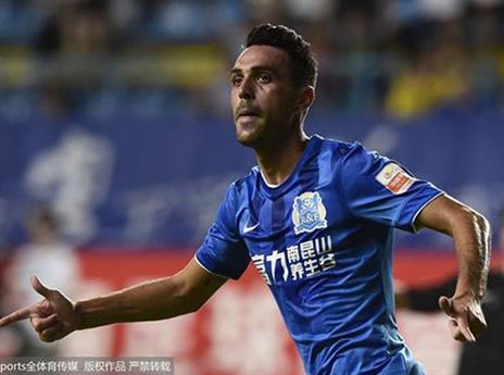 אוהב במיוחד משחקי דרבי. זהבי