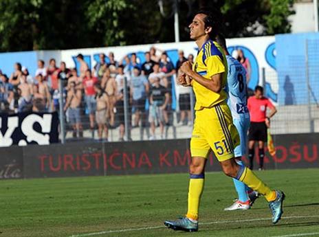 הדלת פתוחה בפניו. בניון (אודי ציטיאט)