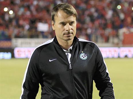 זו תהיה טעות לחזור לאופציית המאמן הזר (צילום: אלן שיבר)