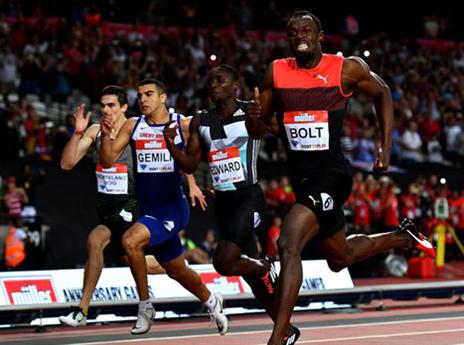 בולט מתחמם (GETTY)