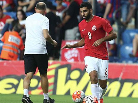 פוגש את האקסית כבר במחזור הפתיחה. עזרא (צילום: אלן שיבר)