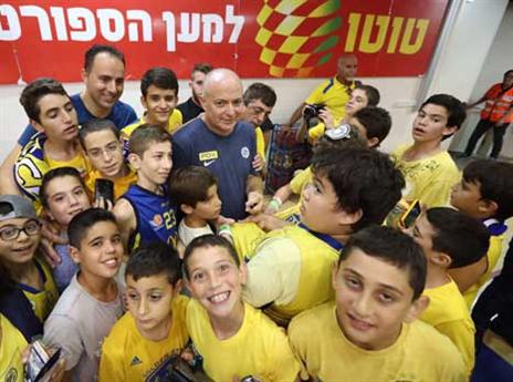 ארז אדלשטיין והאוהדים. קבלת פנים חמה