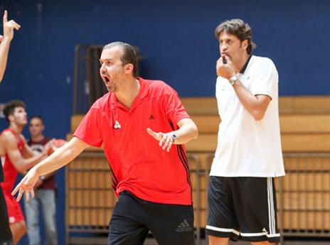 פינג'יאני יודע שהוא יכול לסמוך על ג'ונס (דני מרון)