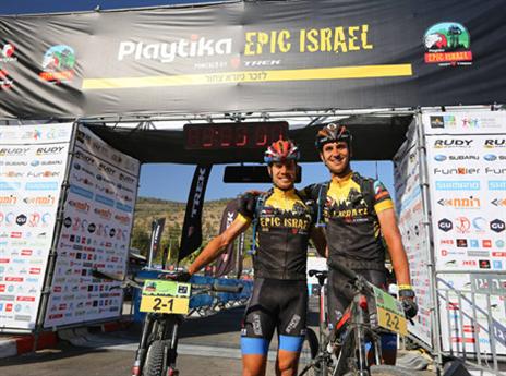 הזוכים בתחרות, נוביק והנס (תומר פדר)