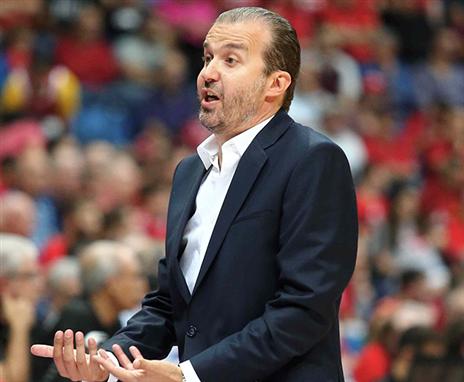 פיאניג'אני פעיל על הקווים (אלן שיבר)