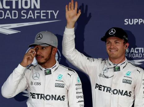 לואיס נותר בצל (GETTY)