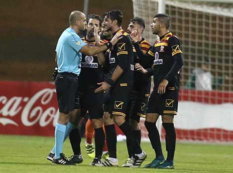 איגוד השופטים הגן על בר נתן (צילום: אלן שיבר)