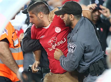 גם בעונה שעברה נעצרו אוהדים (צילום: אלן שיבר)