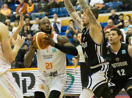 לא מצליח להוות גורם מכריע. תומאס (עודד קרני)