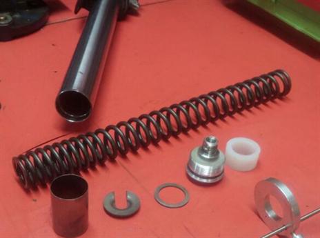 כל החלקים מצוחצחים ומחכים לשיסתום (צילום: כפיר כשריאן)