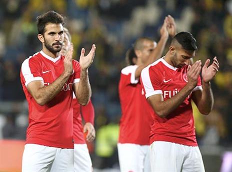 שחקני הפועל מאוכזבים. ציפו להשיג יותר (צילום: אלן שיבר)