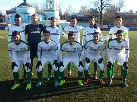 הקור המוסקבאי לא הרתיע. שחקני הנוער של חיפה (צילום: האתר הרשמי)