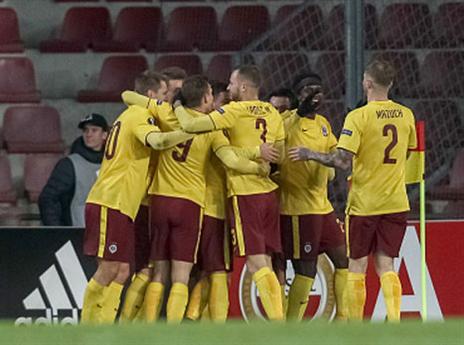 ספרטה חגגה העפלה ל-32 האחרונות (getty)