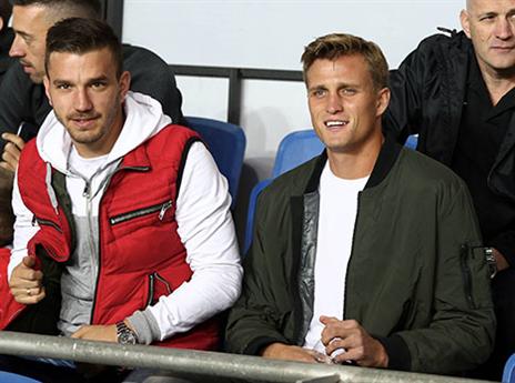 שוינפלד צפה מהיציע, כמה שהוא חסר להפועל ת"א (אלן שיבר)