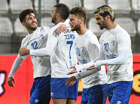 במרכז המחלוקת. עאבד (אנצ'ו גוש)