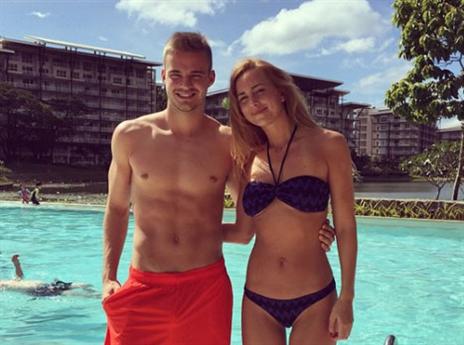 איולפסון עם בת זוגו סילביה, התגברו על הקשיים (צילום: אינסטגרם)