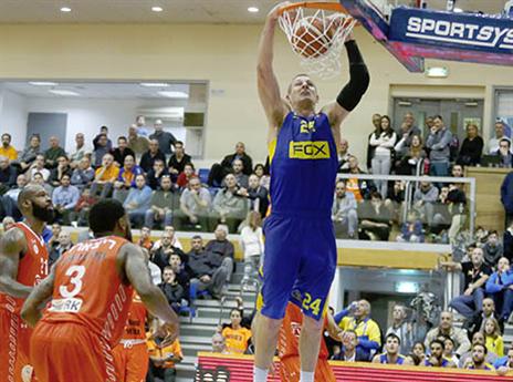 "בגאצקיס מביא מנטליות טובה". אייברסון (אלן שיבר)