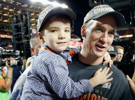 בשביל מאנינג זה משפחה. קודם כל משפחה (gettyimages)