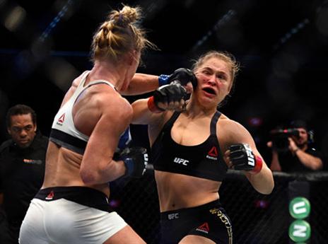 בצד הלא הנכון של אחת מהסנסציות הגדולות ב-UFC