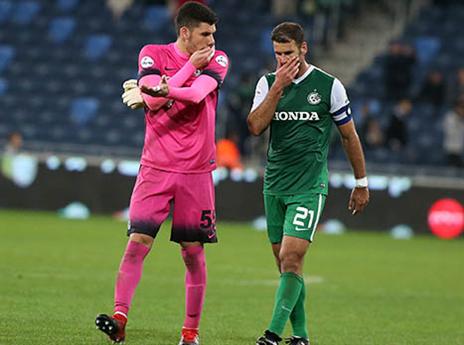 גלזר עם קינן. יעמוד בשער מול בני יהודה (יוסי שקל)