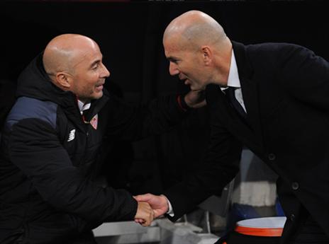 זידאן וסמפאולי לוחצים יד. ייפגשו שוב ביום ראשון (Getty)