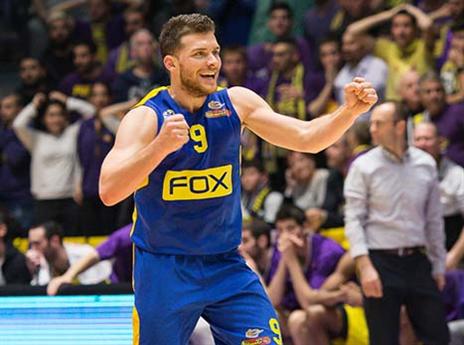 מקל. שוב הצטיין (עודד קרני)