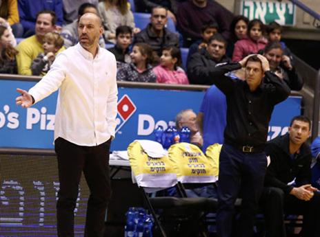 החבורה של טפירו חזרה בסיום (אלן שיבר)