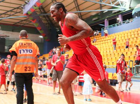 סטודמאייר. יהנה מביתיות (דני מרון)