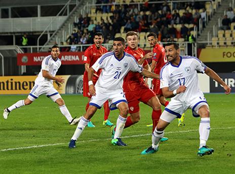 "גם שיר צדק בלם מעולה". טיבי ובלם ב"ש בנבחרת (צילום: אודי ציטיאט)
