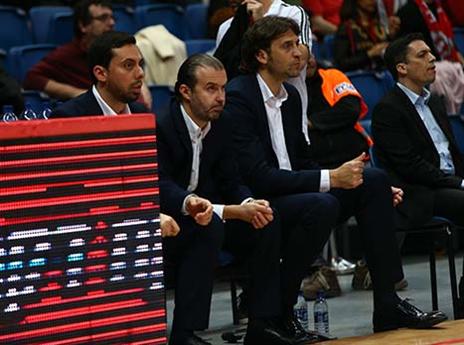 הרבה חומר למחשבה. פיאניג'אני (מנהלת הליגה)