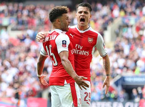 ארסנל רוצה לטפס למקום השלישי (getty)