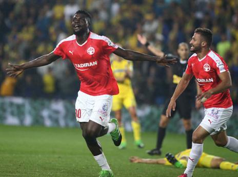 את אוגו זה לא עניין, והוא נתן את האות לחגיגות (אלן שיבר)