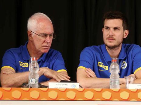 שיבק עם פניני: "לא אופטימלי לא לשחק כל כך הרבה זמן, אבל הסתדרנו עם זה" (אלן שיבר)