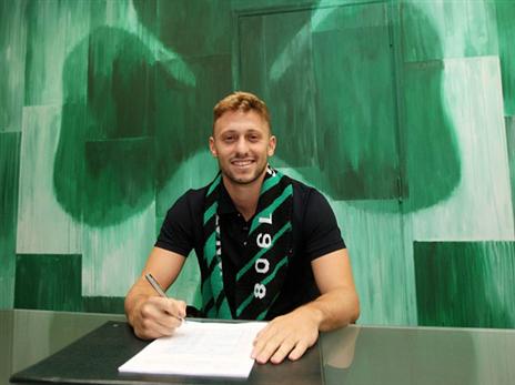 מתרגל לירוק. אלטמן (פנאתינייקוס אתר רשמי)