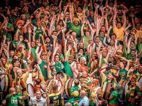 הקהל הליטאי הקפיץ את ההיכל (FIBA)